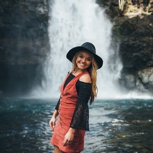 Meet your Posher, Ashley